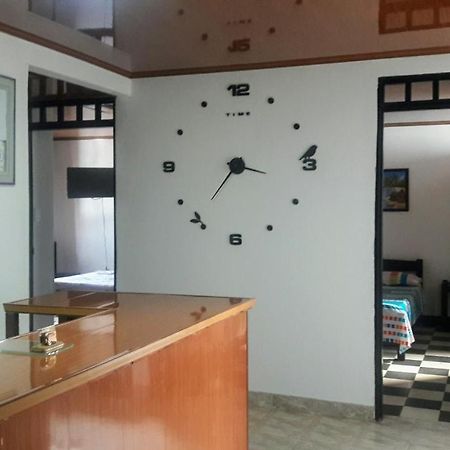 Hospedaje Santa Barbara Buga Dış mekan fotoğraf